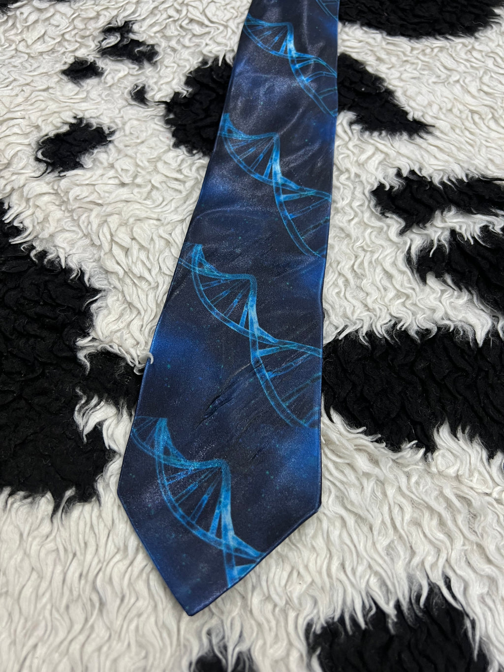 DNA Graphic Tie