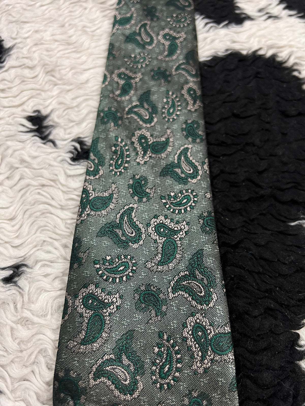 IMAGE Fully Embroidered Green Paisley Tie