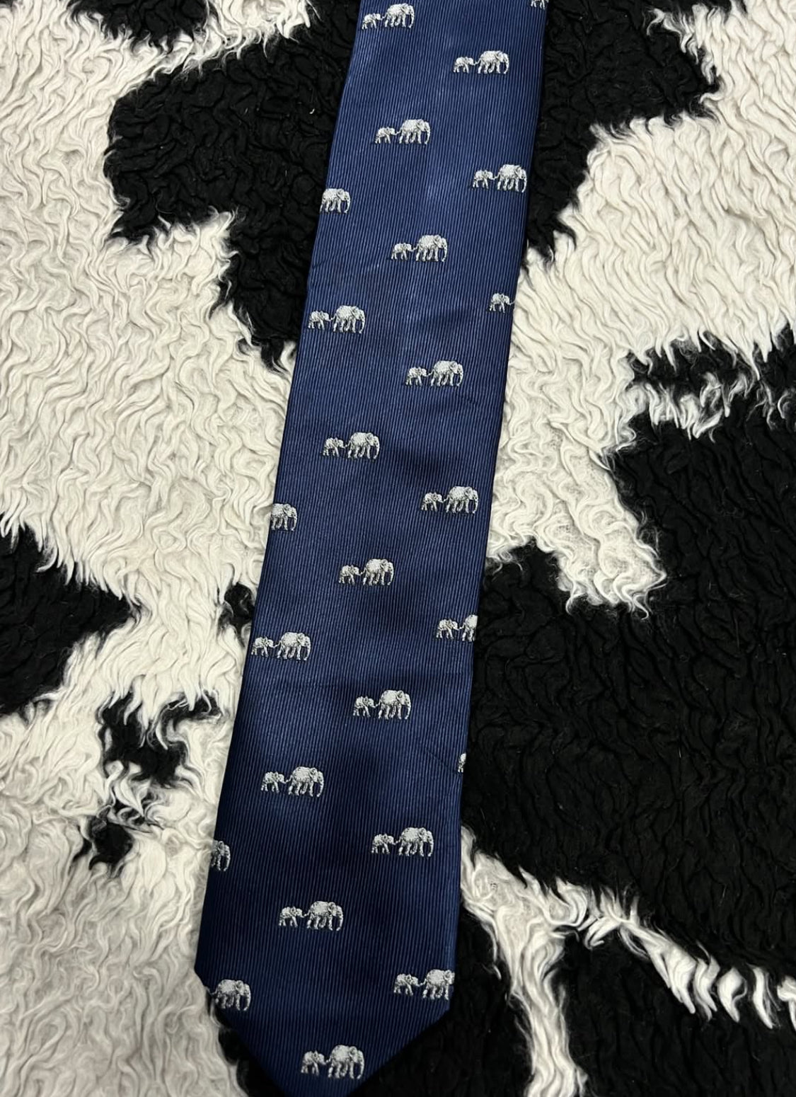 Pair of Elephants Tie