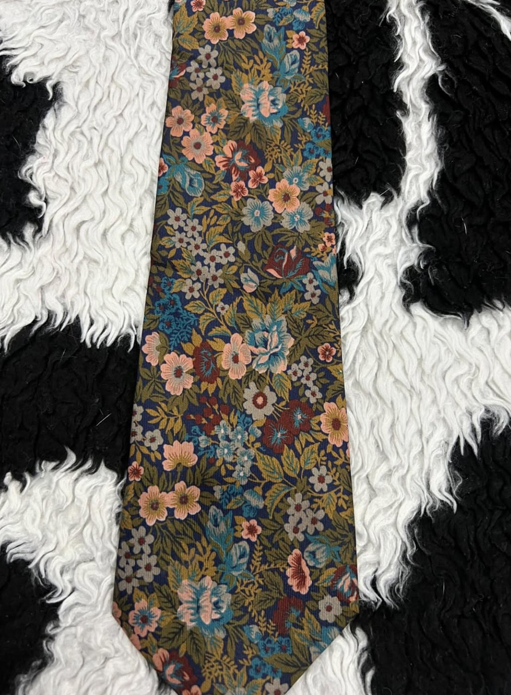 CANDA Floral Tie