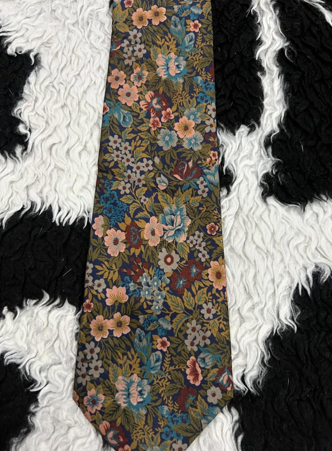 CANDA Floral Tie