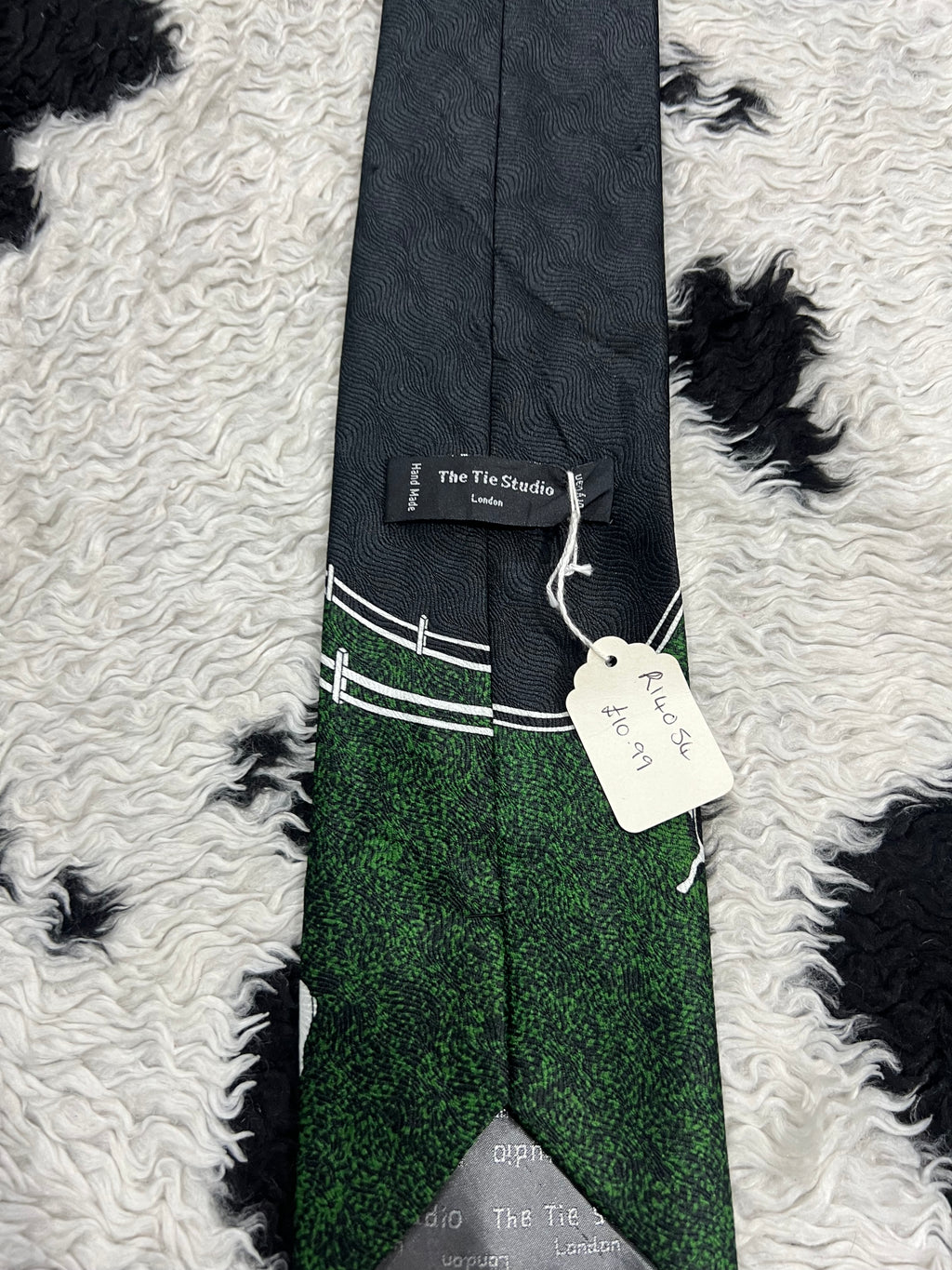 Herd of Sheep Tie