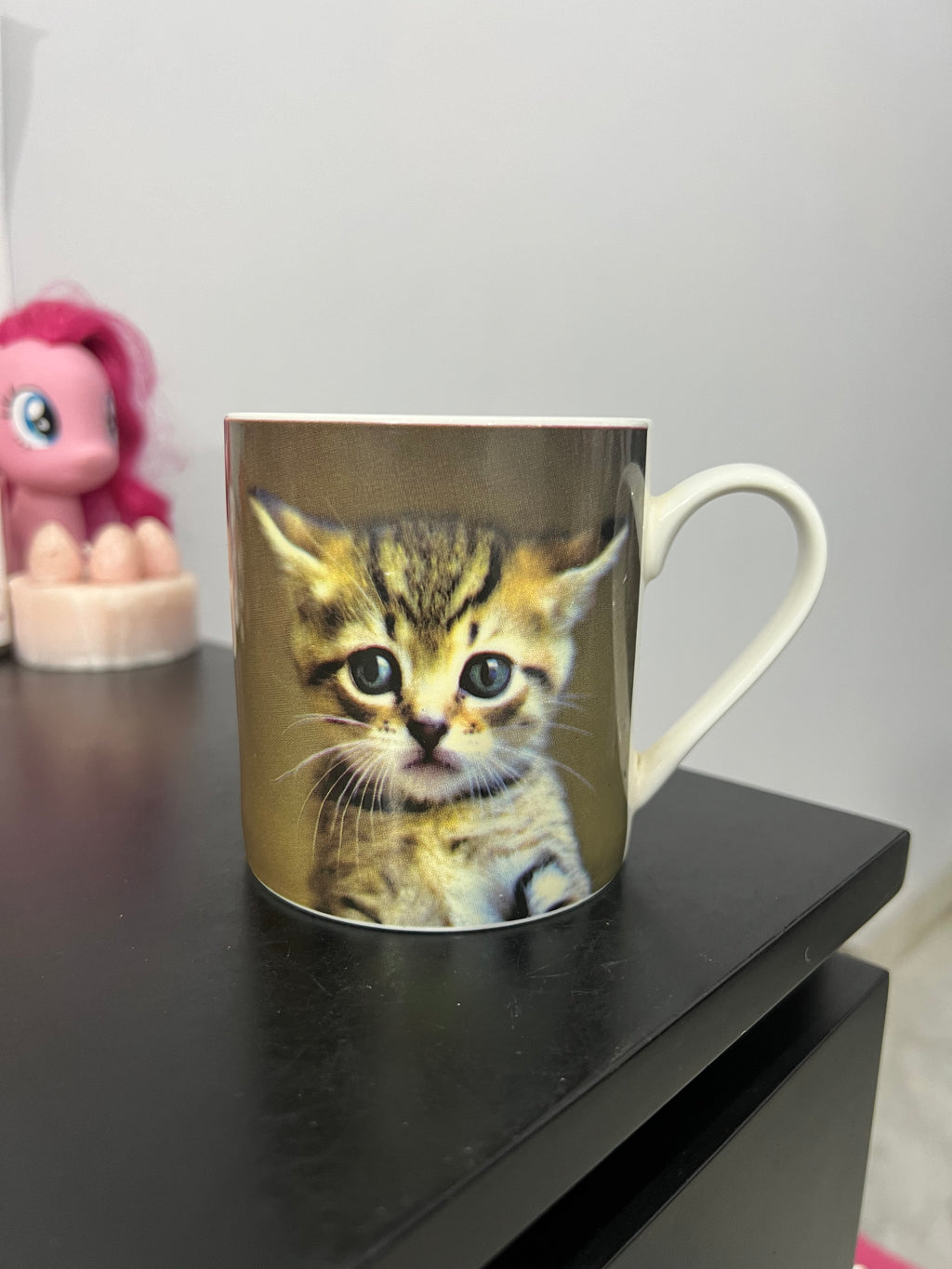 Kitten Graphic Mug