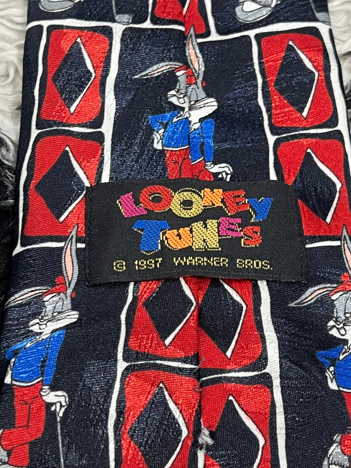 Vintage 1997 Bugs Bunny Golfing Tie