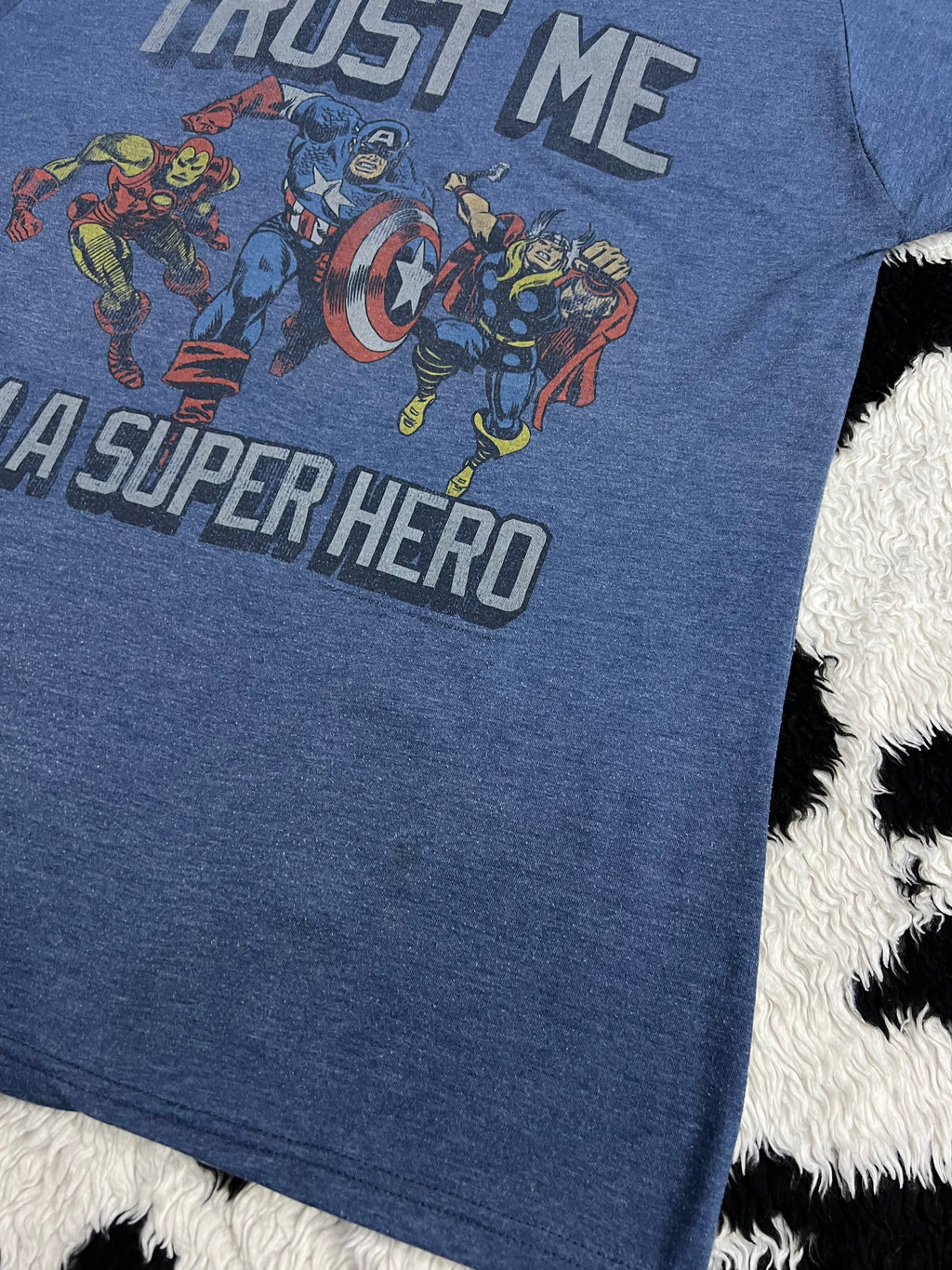 Marvel "Trust Me I'm A Superhero" Tee (Large)