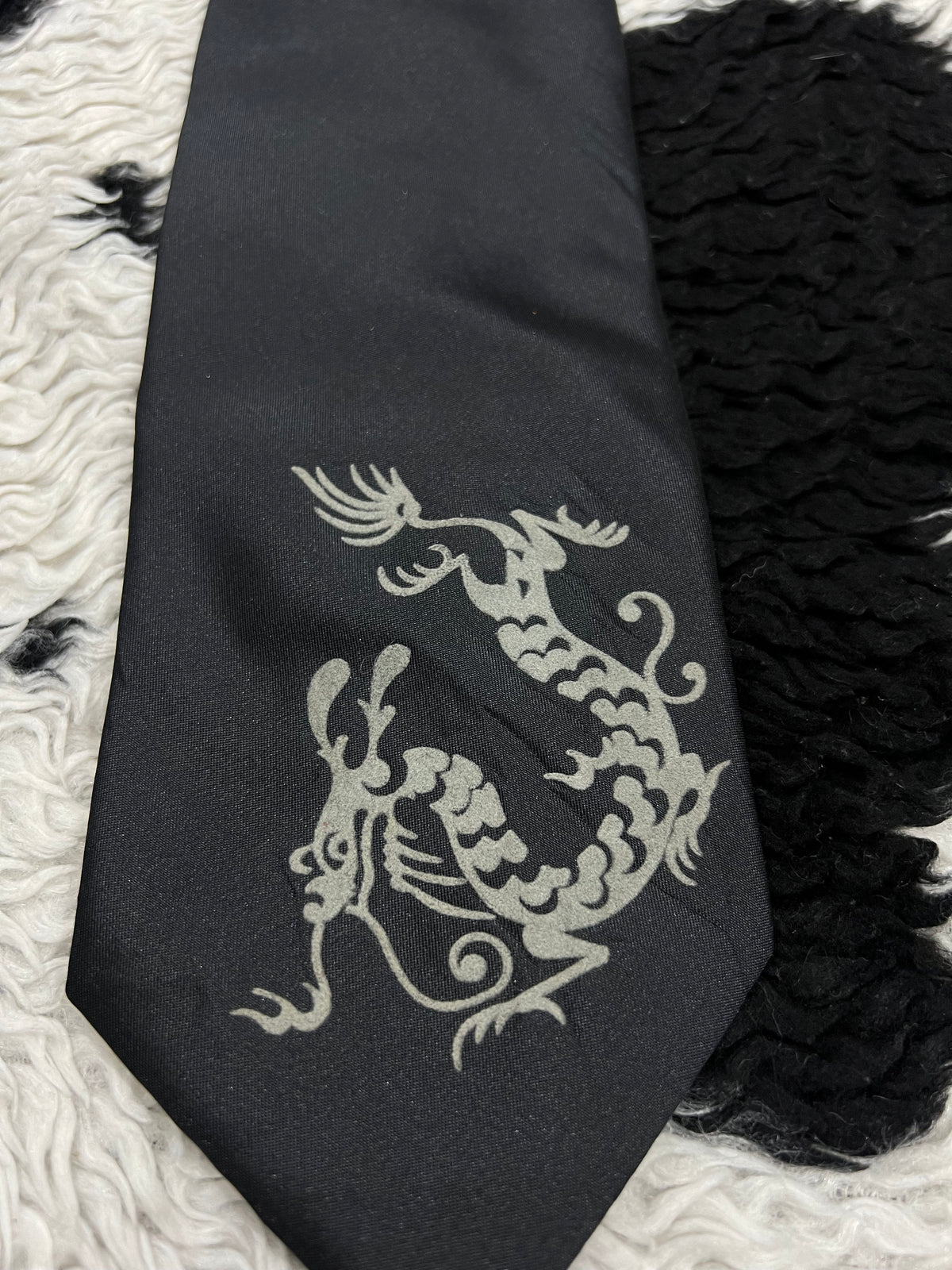 Traditional Chinese Dragon Tie