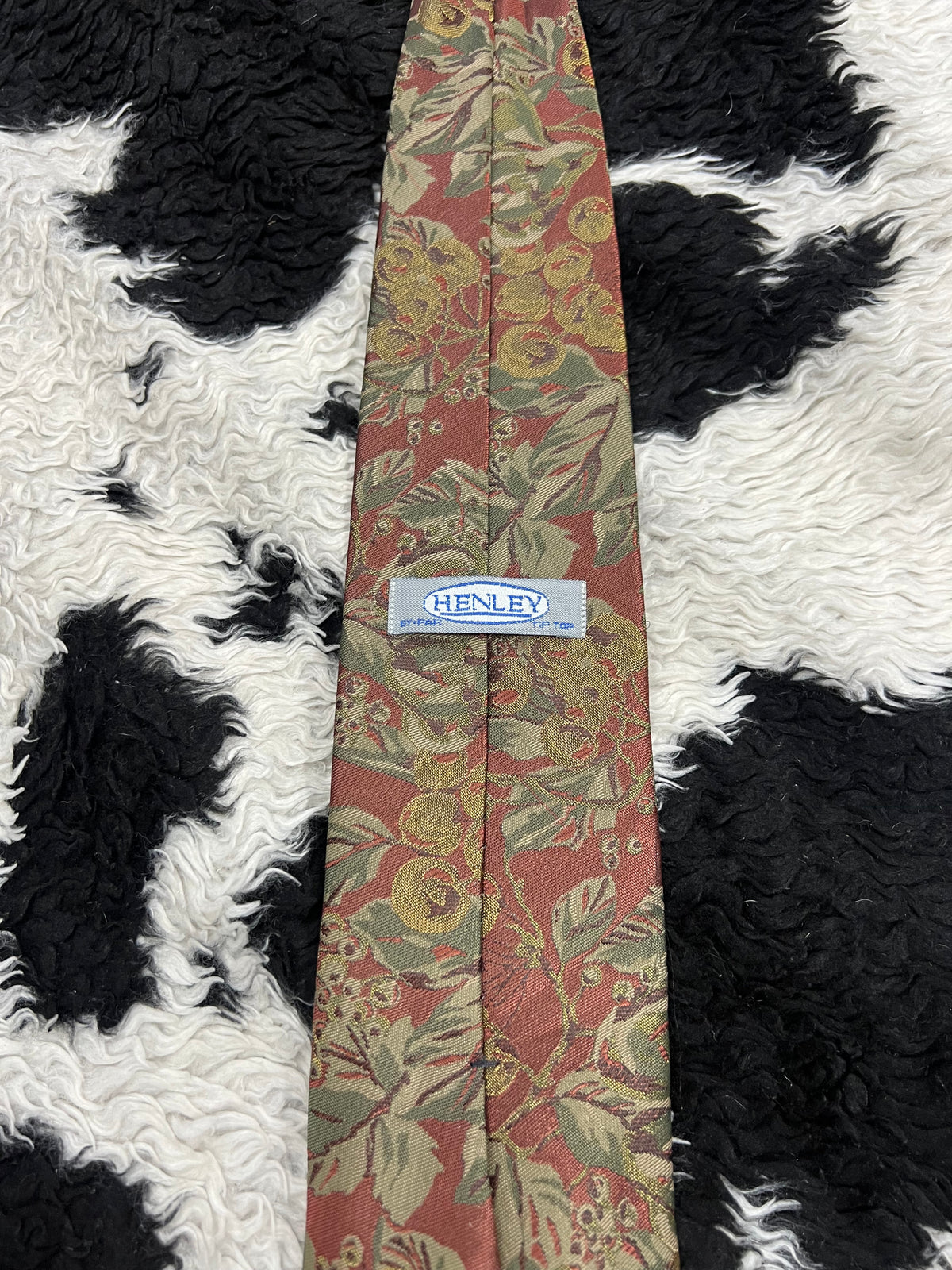 Henley Fully Embroidered Vines Tie
