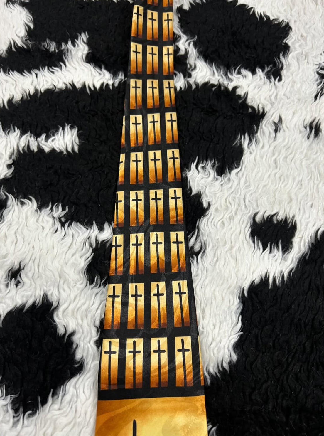 Cross Graveyard Tie