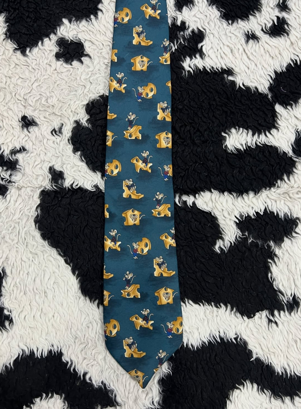 Mouse & Cheese Tie