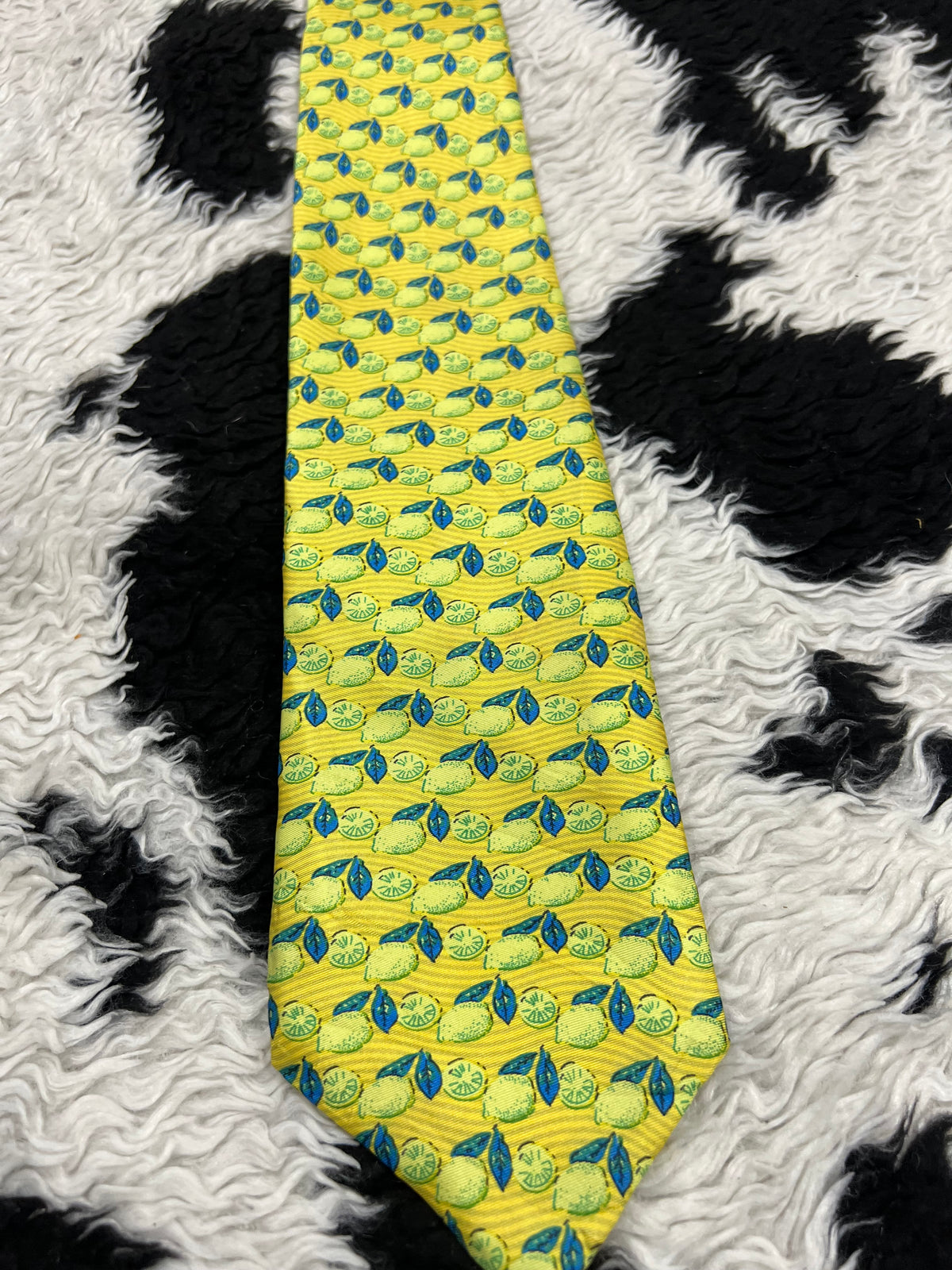 Bacardi Lemon Tie