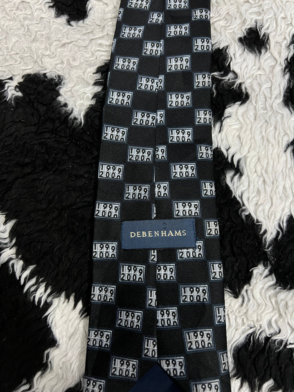 Millennium Bug 1999 to 2000 Tie