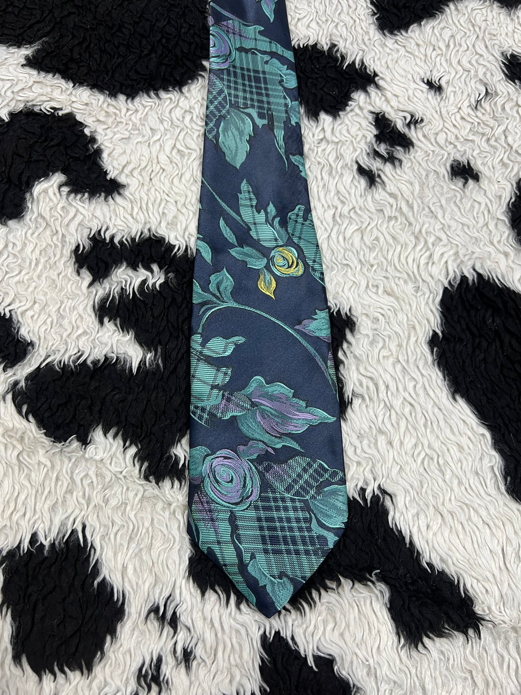 Montagu Embroidered Floral Tie