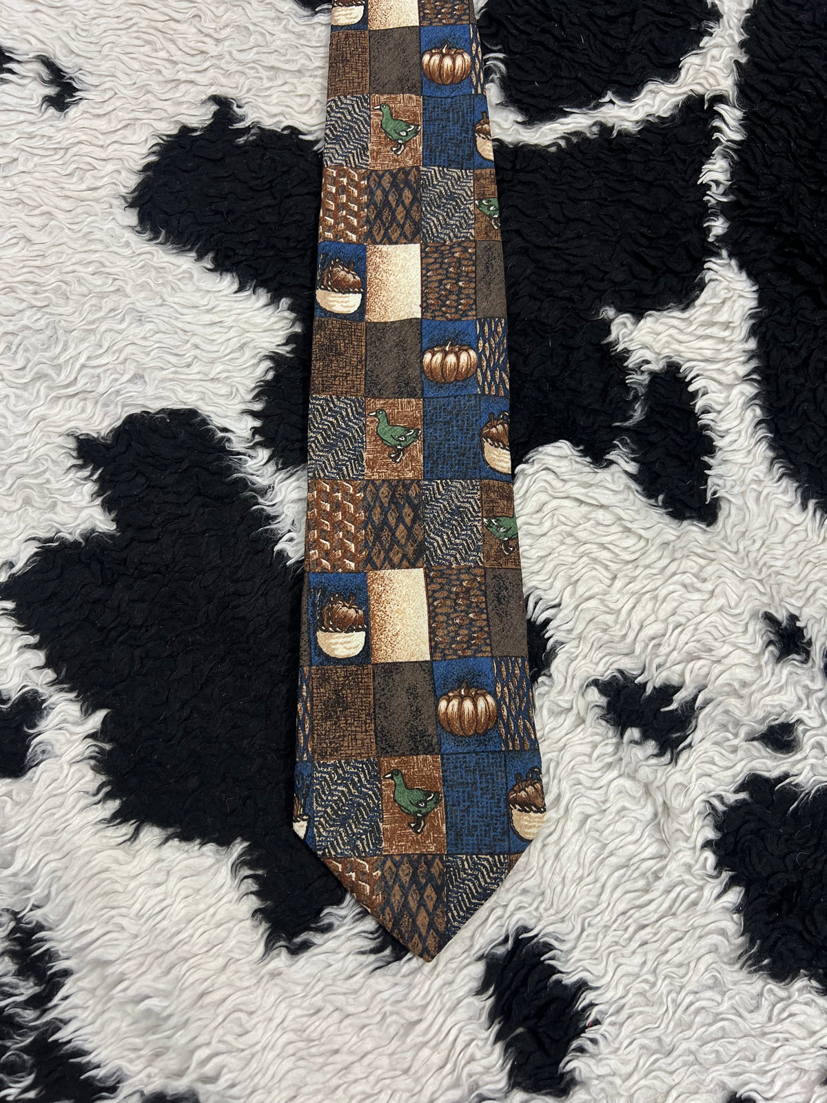 Herlaine Pumpkins & Birds Tie