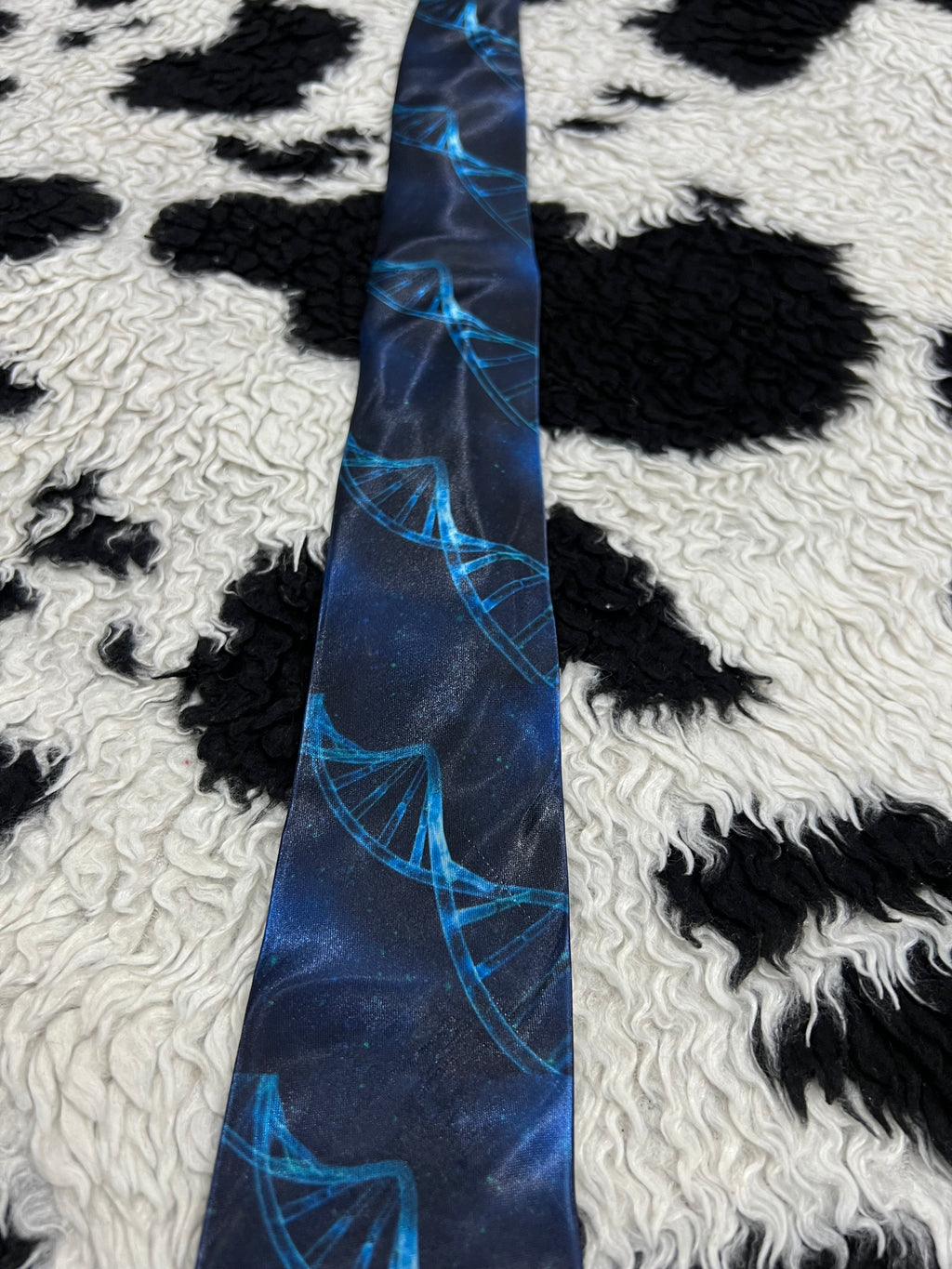 DNA Graphic Tie