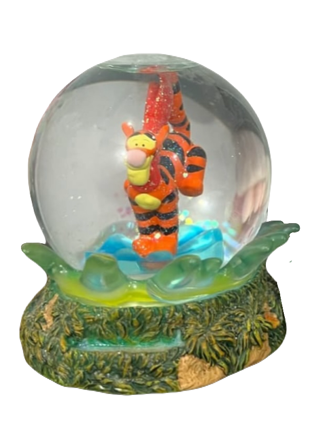 Tigger - Winnie the Pooh Snow Globe