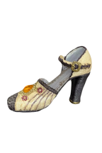 Vintage Heel Trinket
