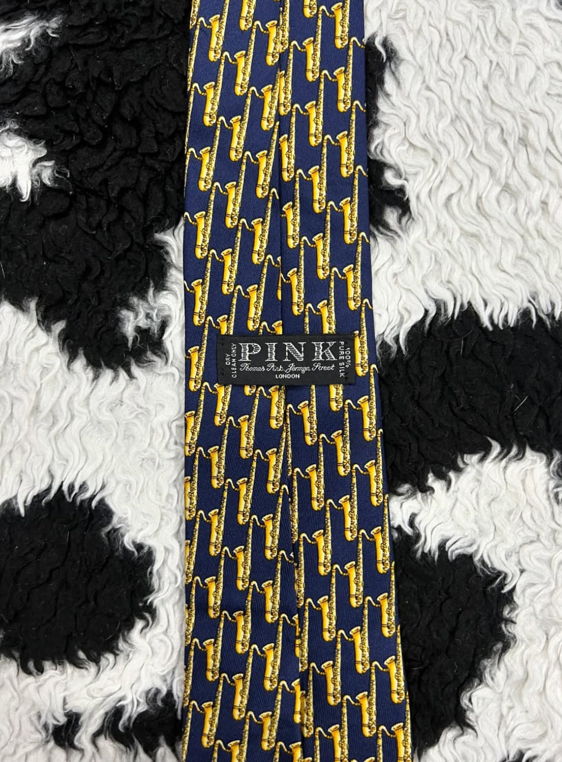 Saxophones Tie