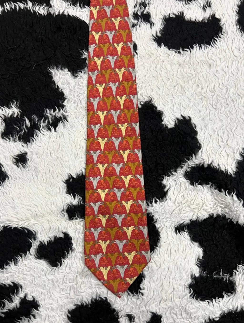Flower Petals Tie