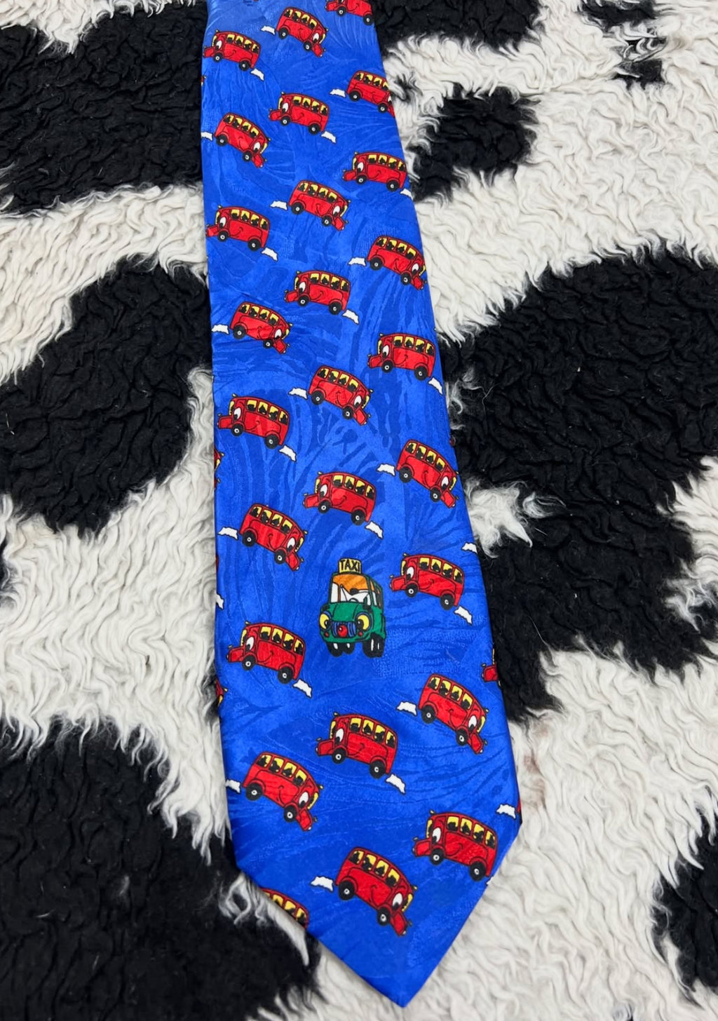 Buses & Taxi Tie