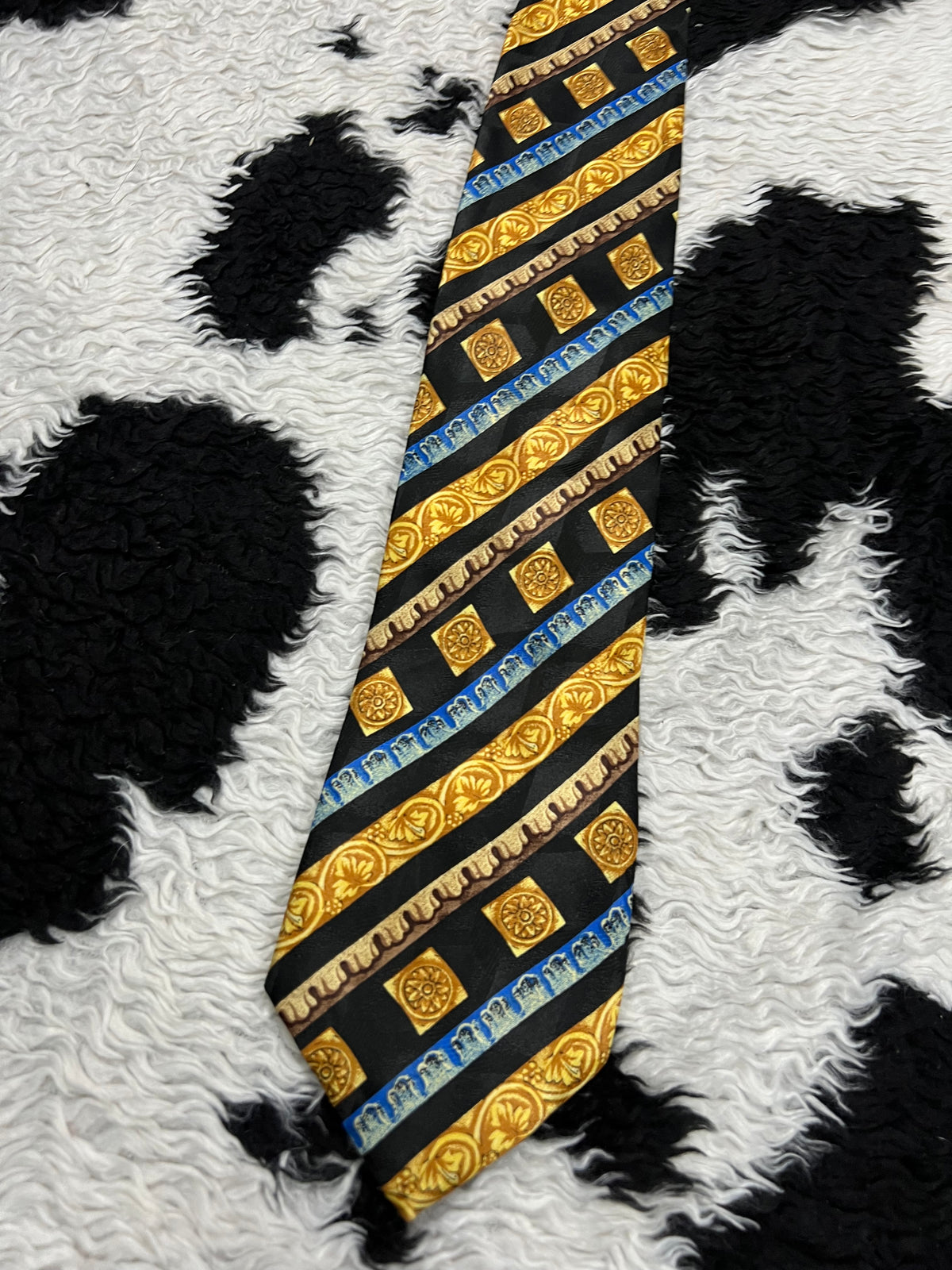 Montago Black & Gold Tie