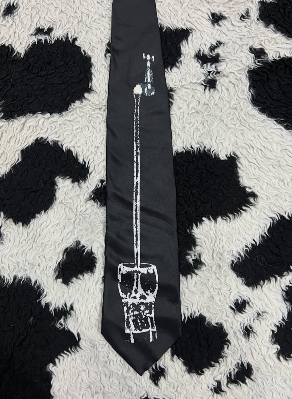 Vintage Robin Ruth Pouring Beer Tie