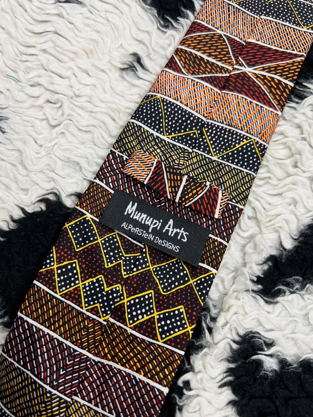 Munupi Arts Tie