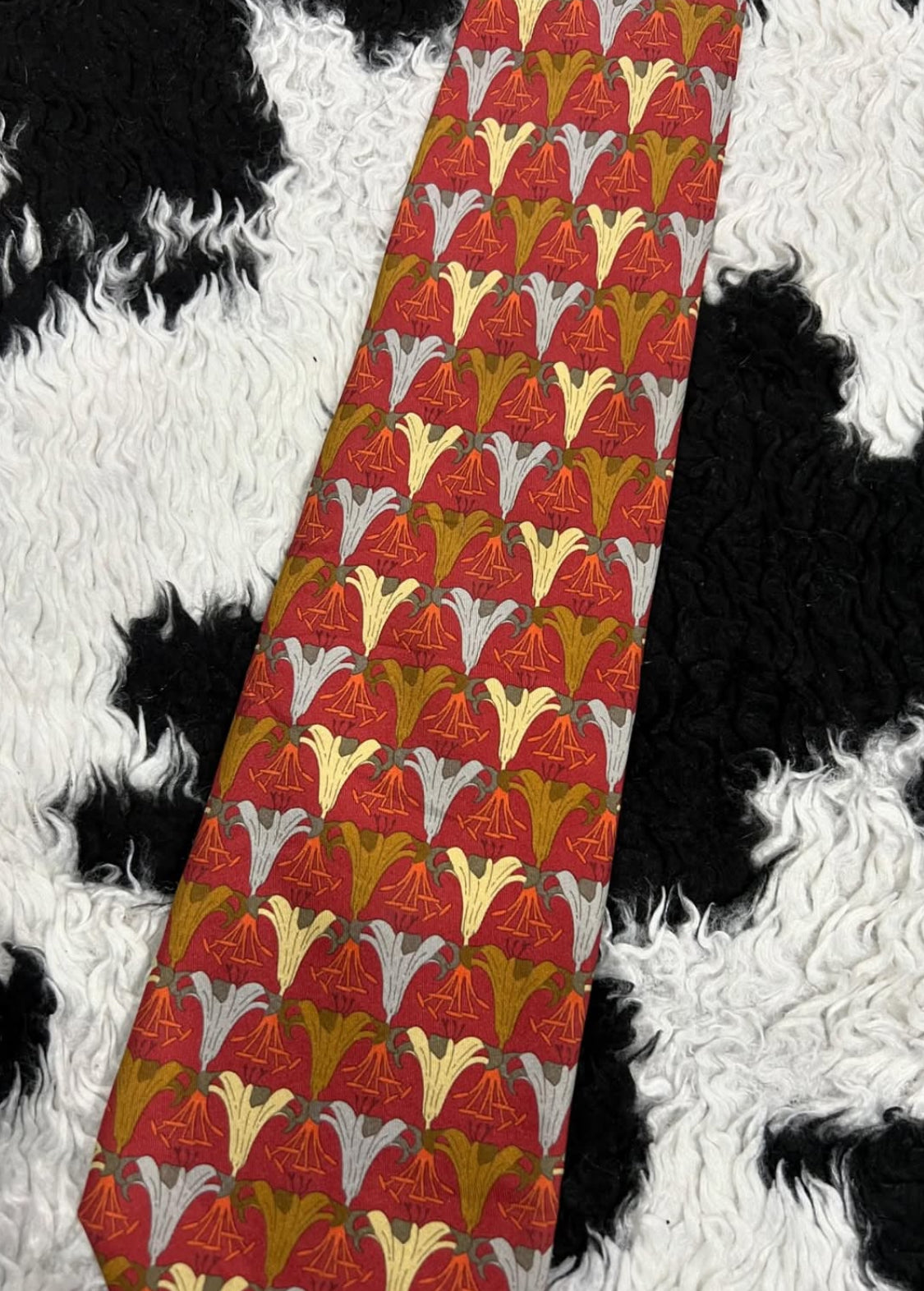 Flower Petals Tie