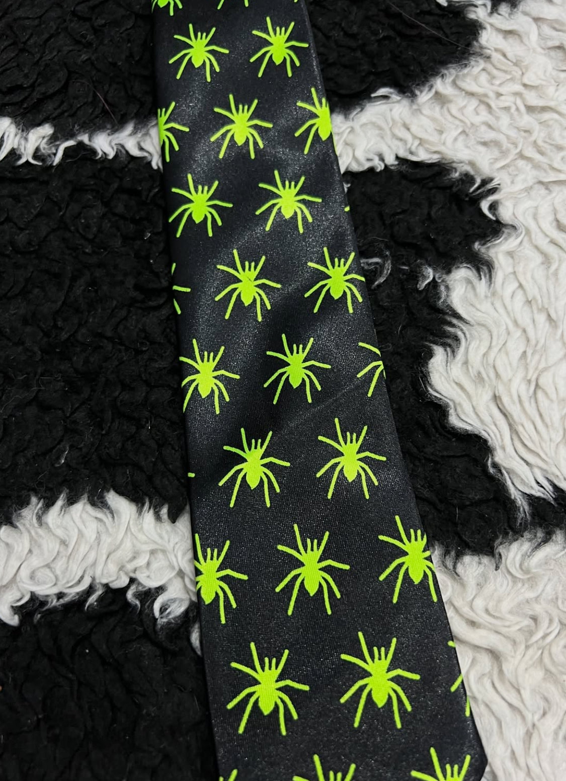 Spiders Tie