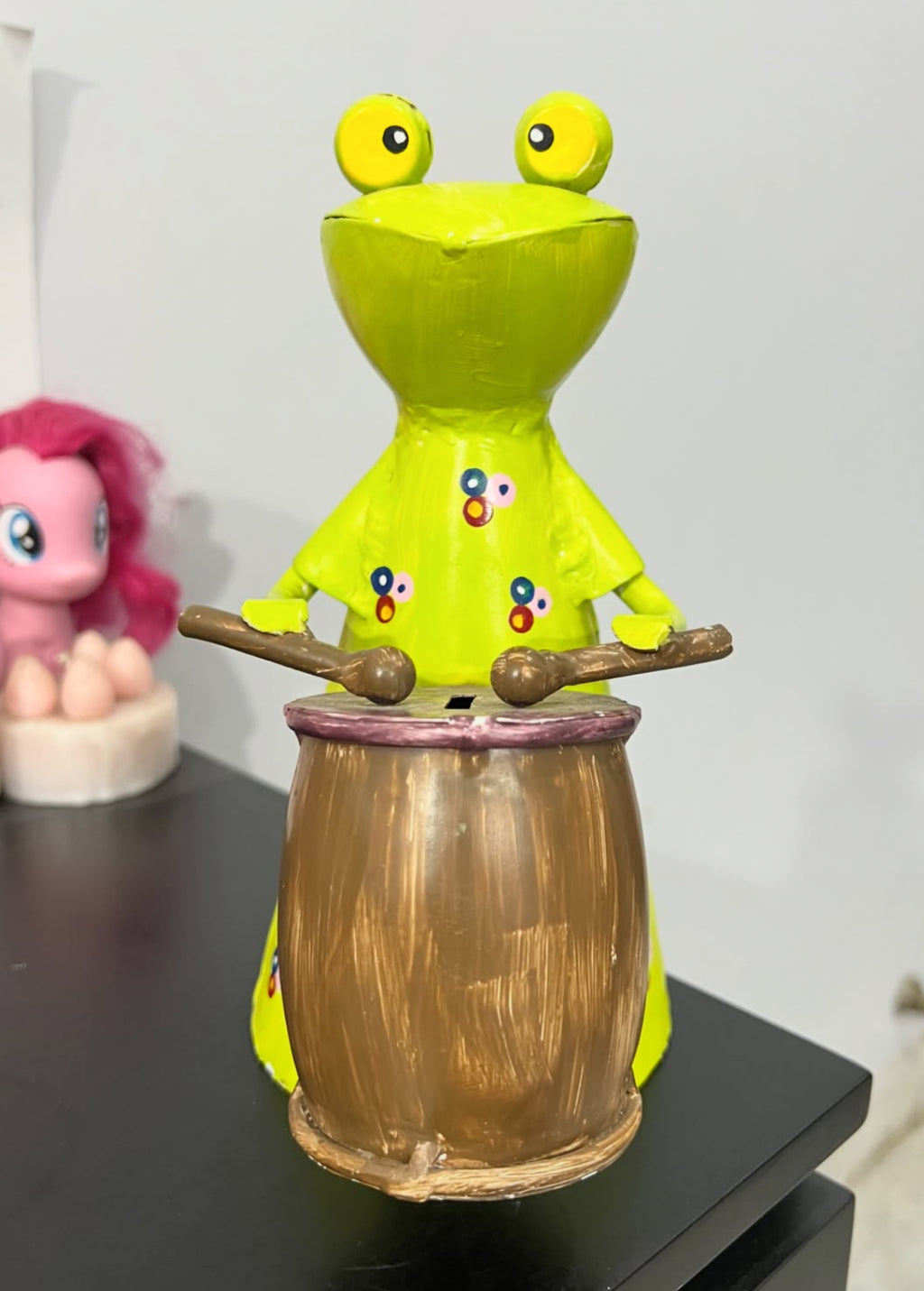 Metal Frog Drummer Coin Collector