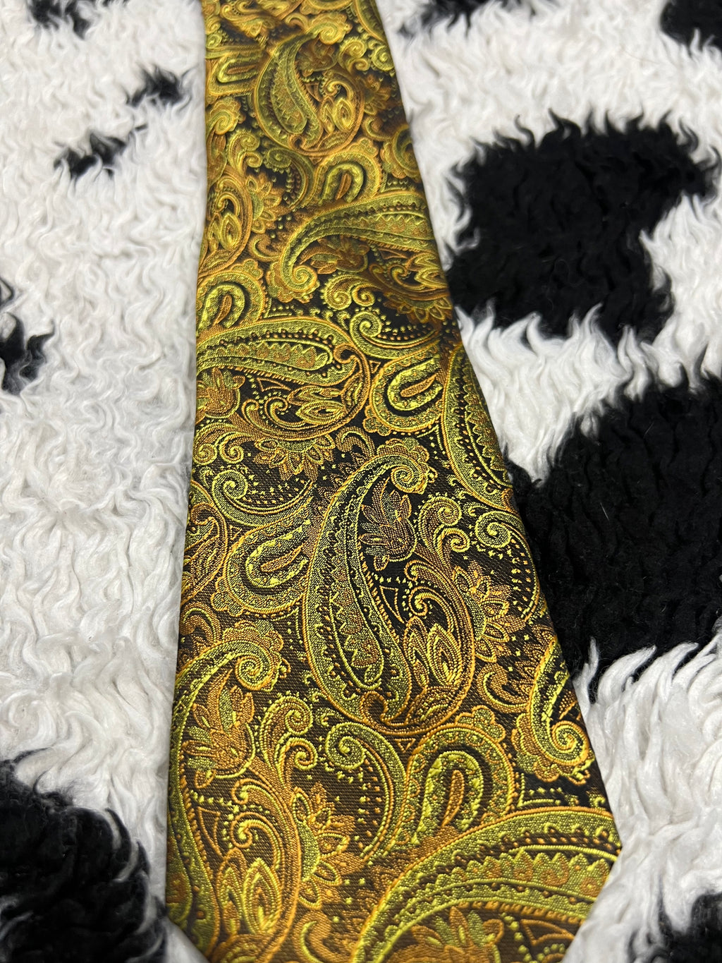 Fully Embroidered Gold Paisley Tie