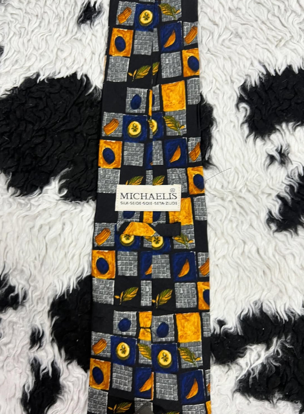 Michealis Geometrical Leaves Tie