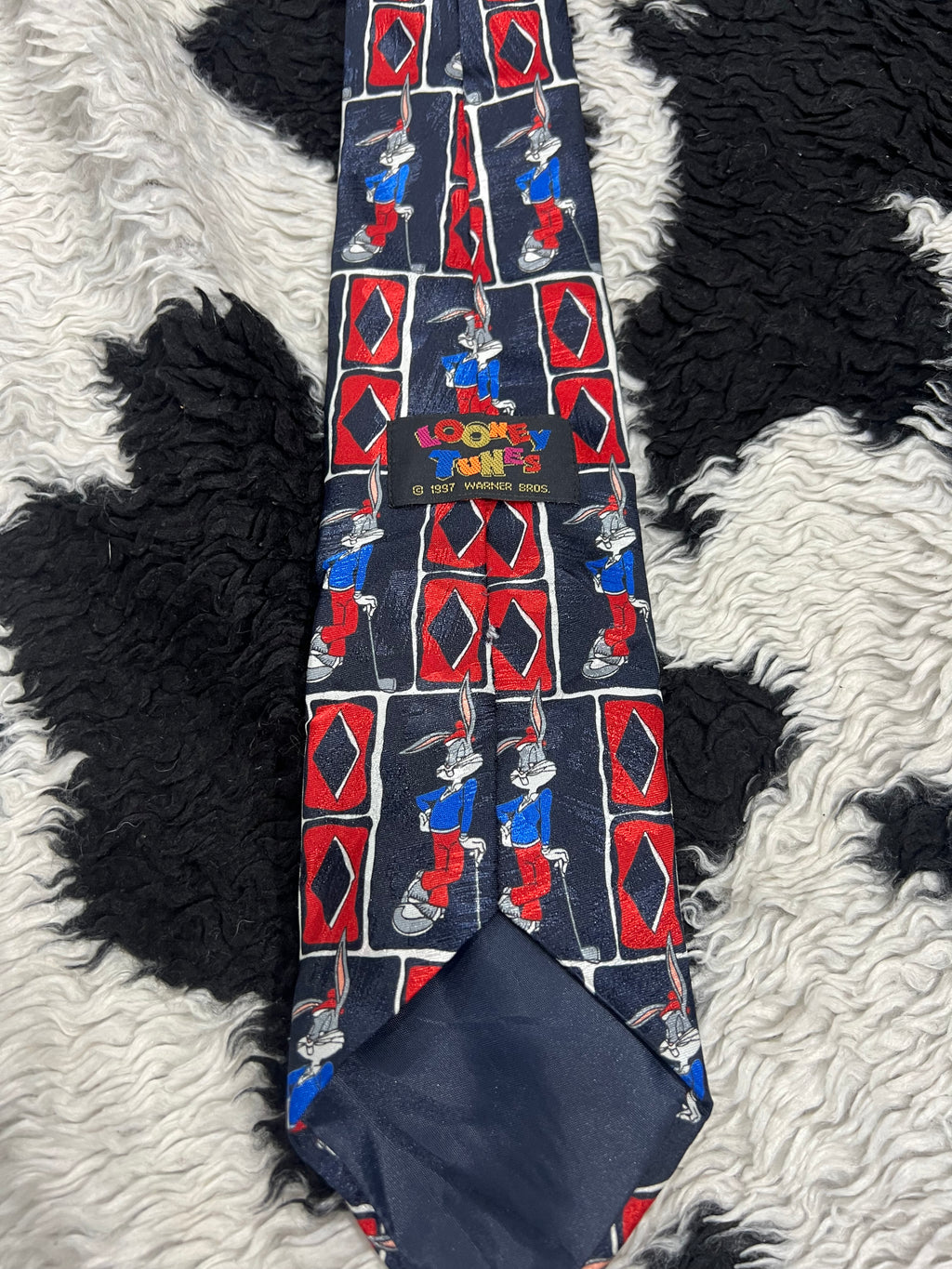 Vintage 1997 Bugs Bunny Golfing Tie