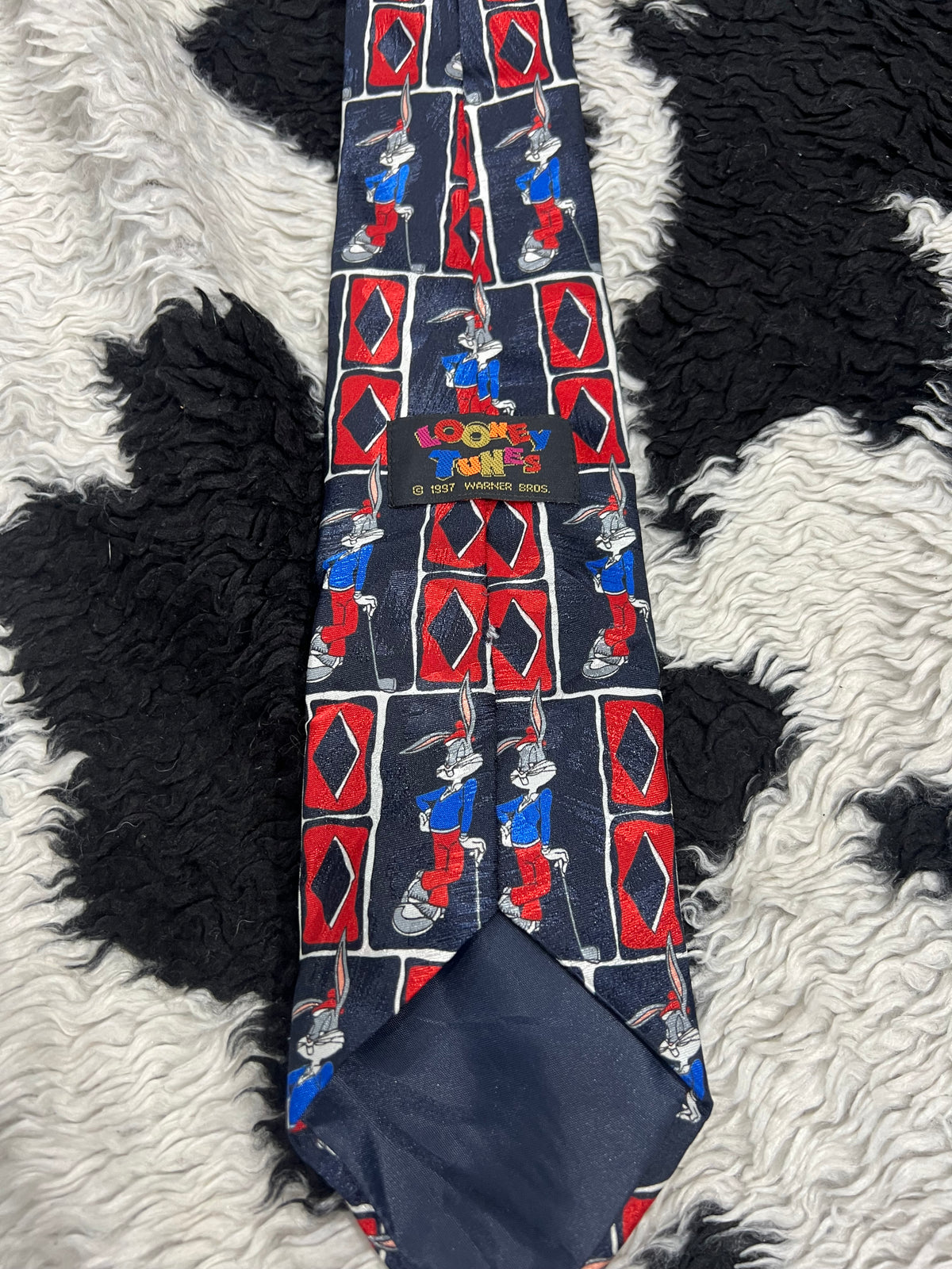 Vintage 1997 Bugs Bunny Golfing Tie