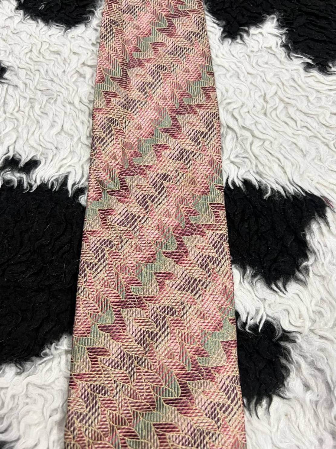Hane Barnes Peach Tie