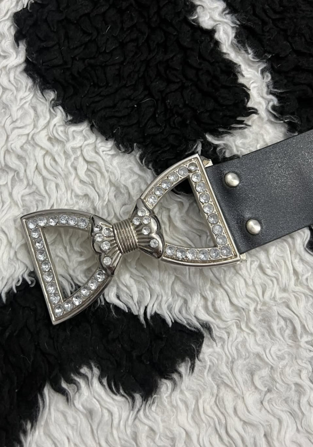 Bow-Studded Belt