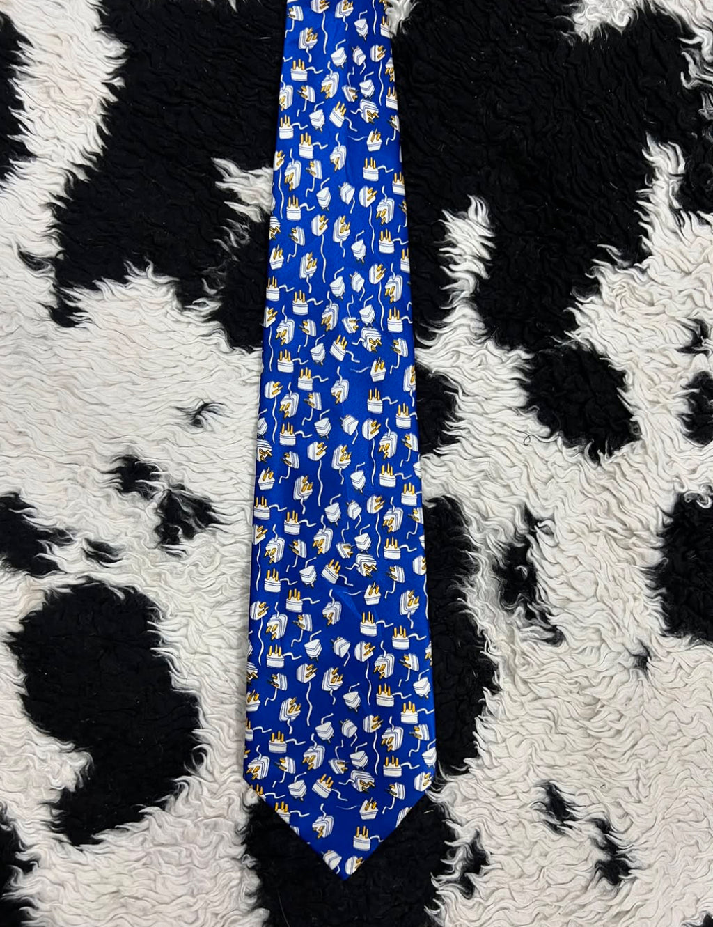 Switch Plugs Tie
