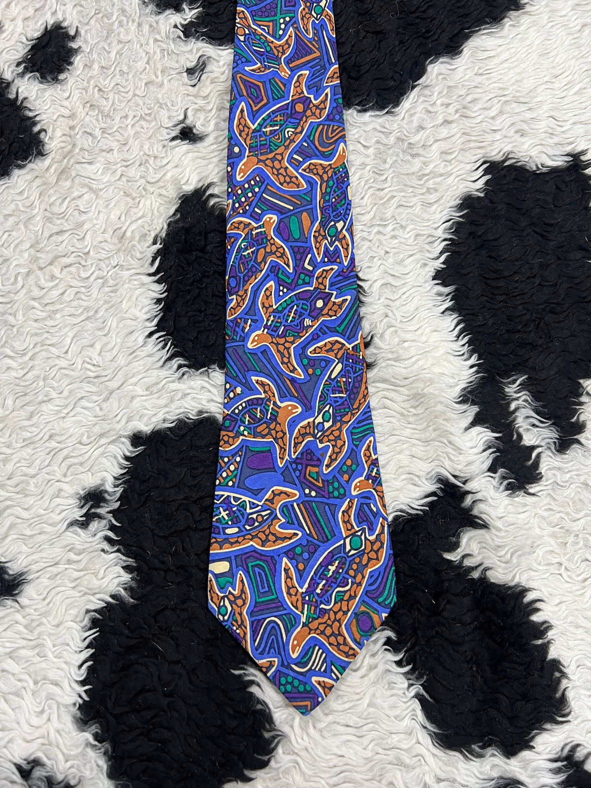 Yijan Turtles Art Tie