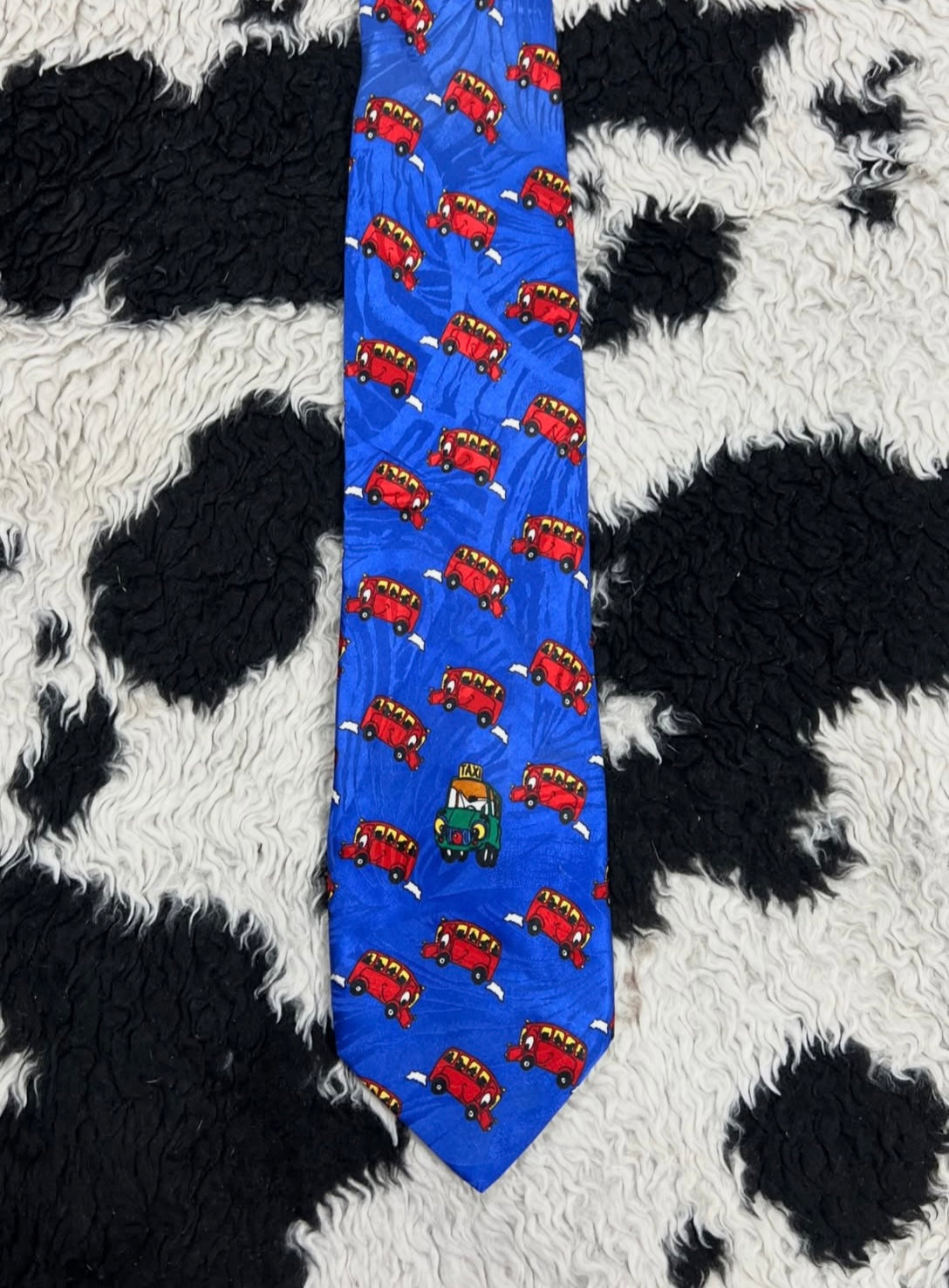 Buses & Taxi Tie