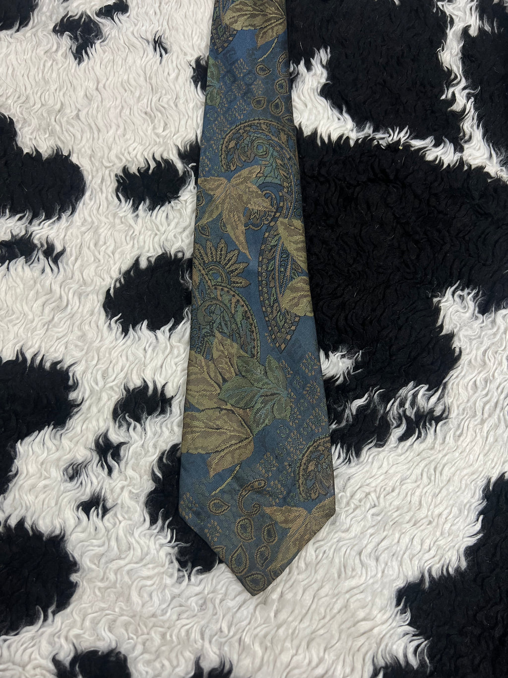 St. Bernard Blue Embroidered Floral Tie