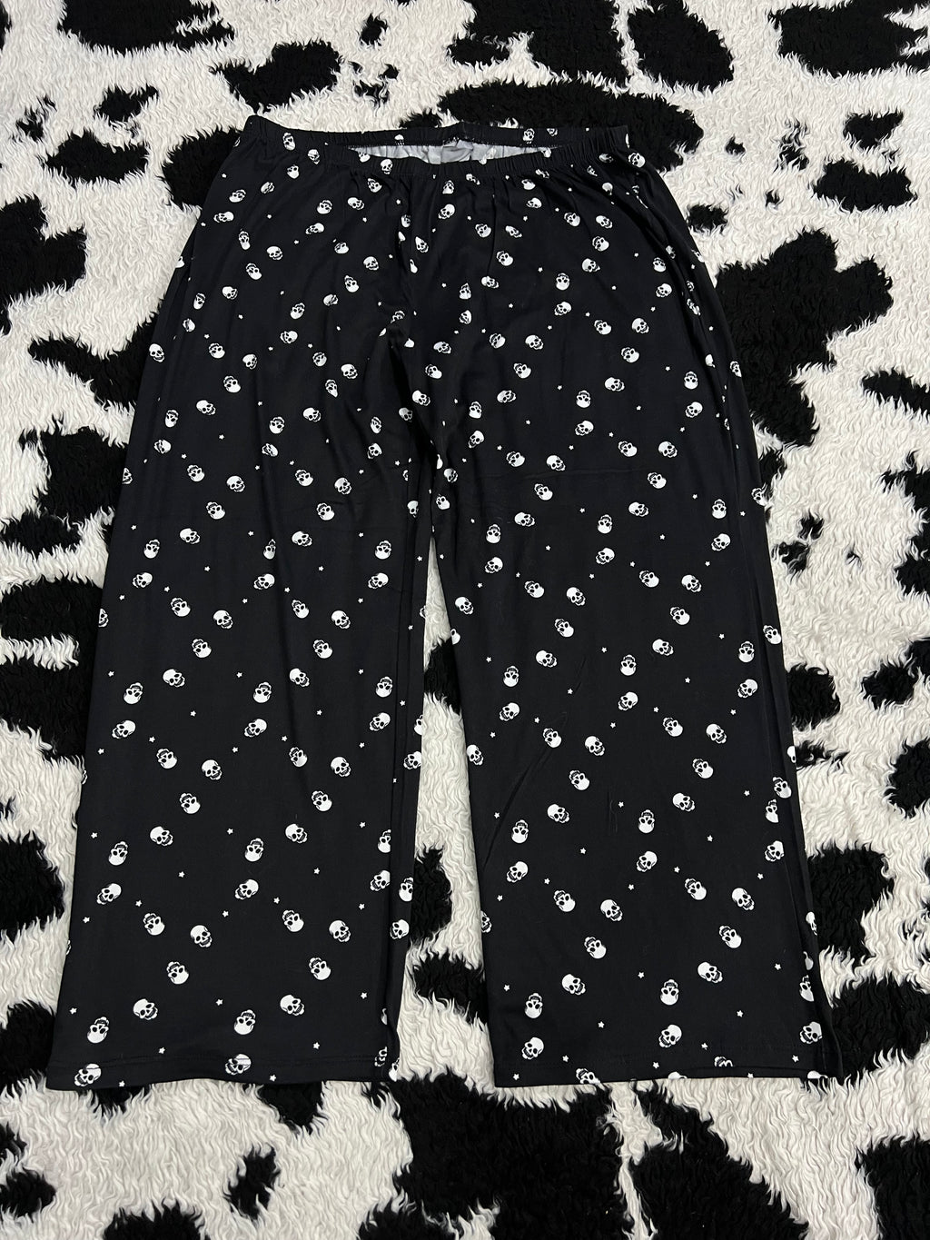 Black Skull PJs (Large)