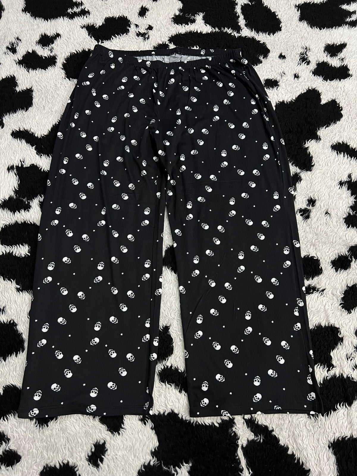 Black Skull PJs (Large)