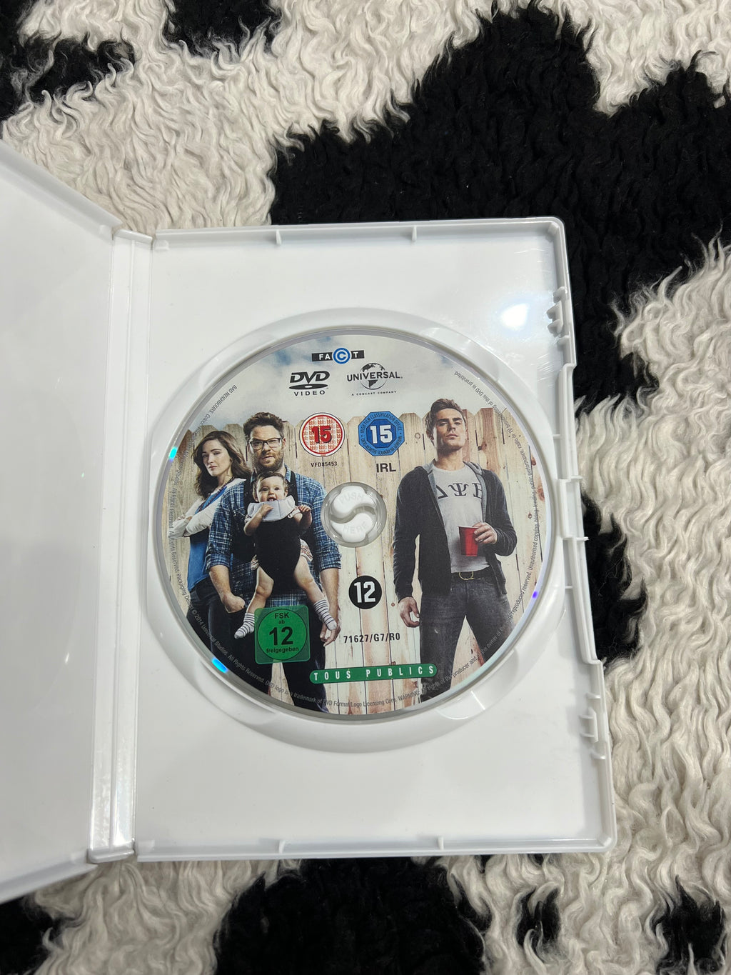 Bad Neighbors DVD