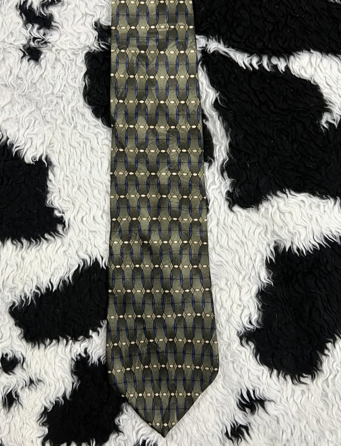 Geoffrey Breene Tie