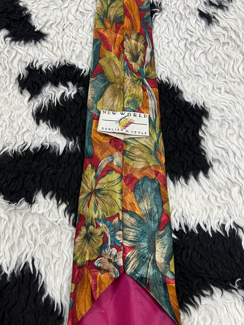 New World Red Floral Tie