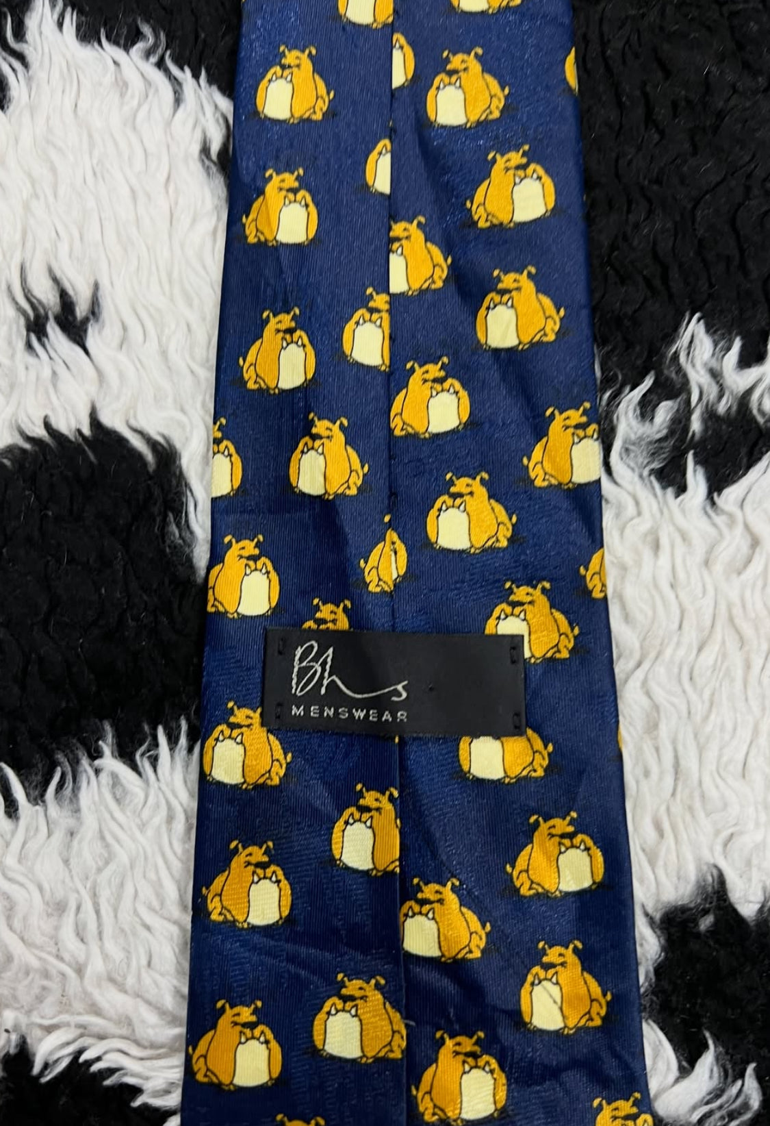 Bulldogs & Cat Tie