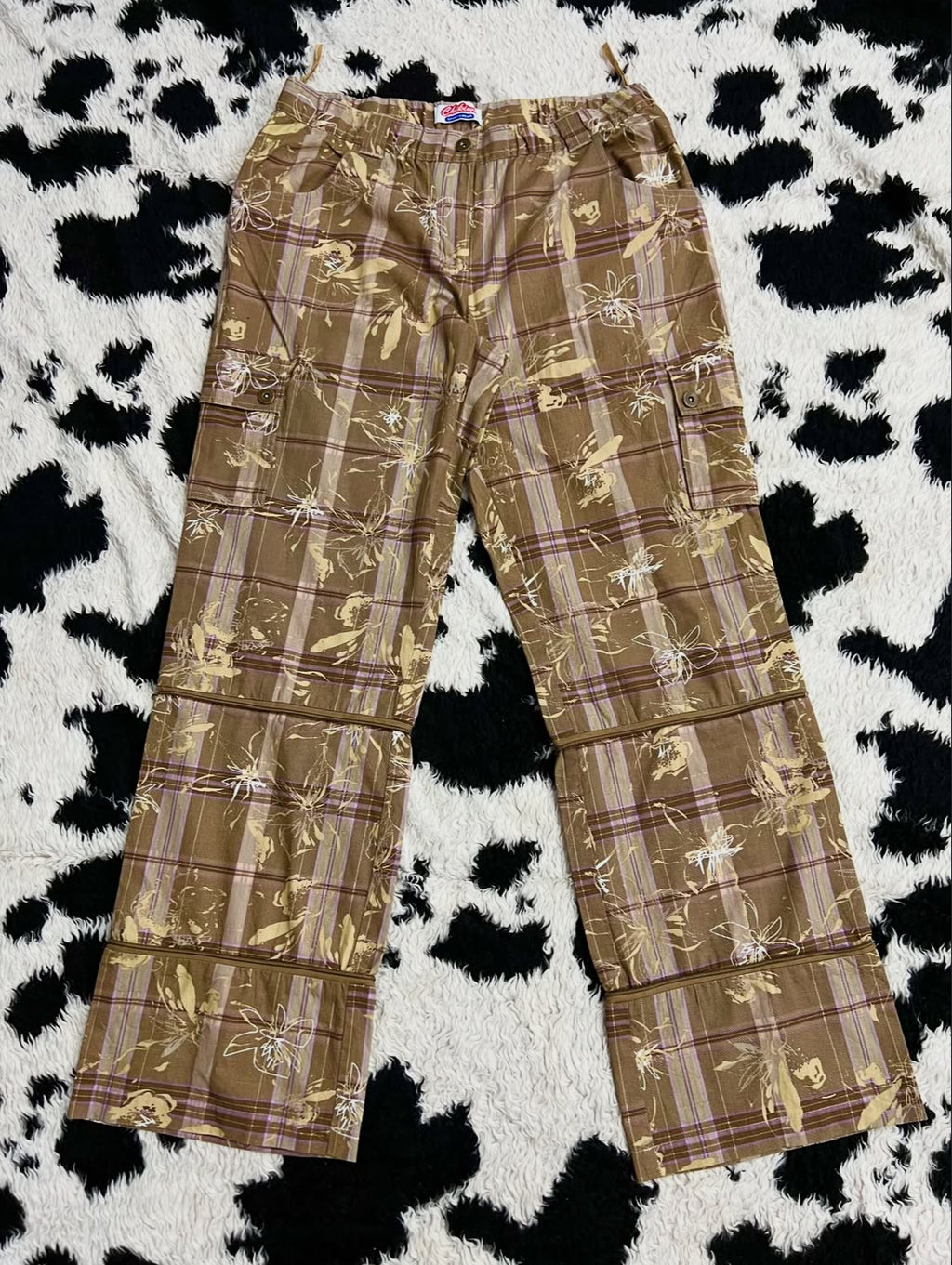 Chikiwa Floral Pants Convertible to Shorts (Waist 32)