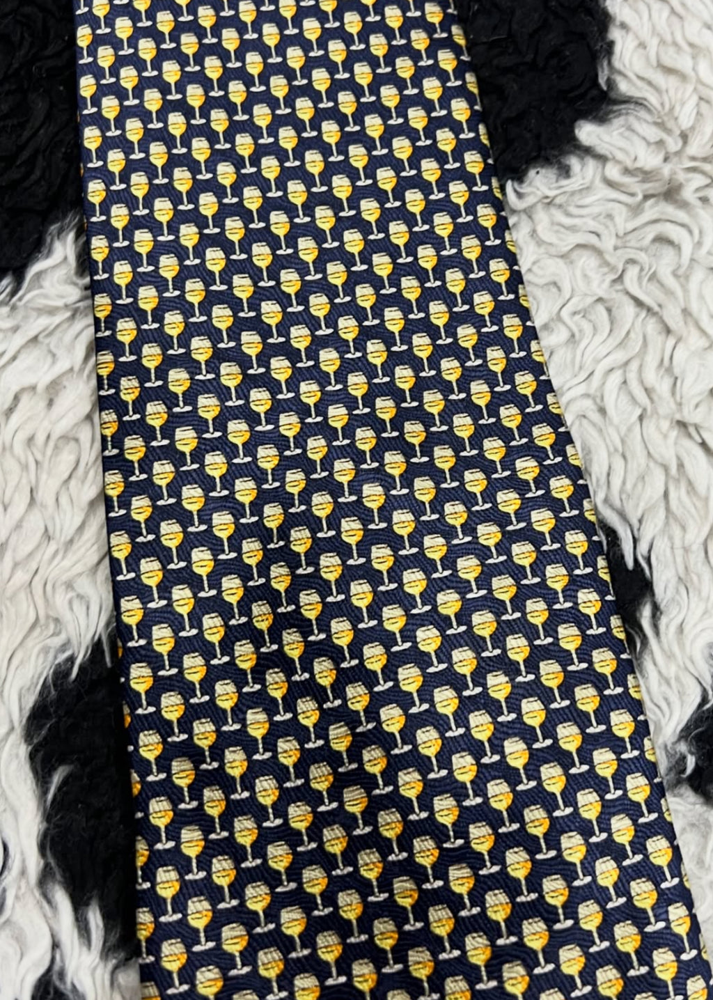 Wine Glasses Tie