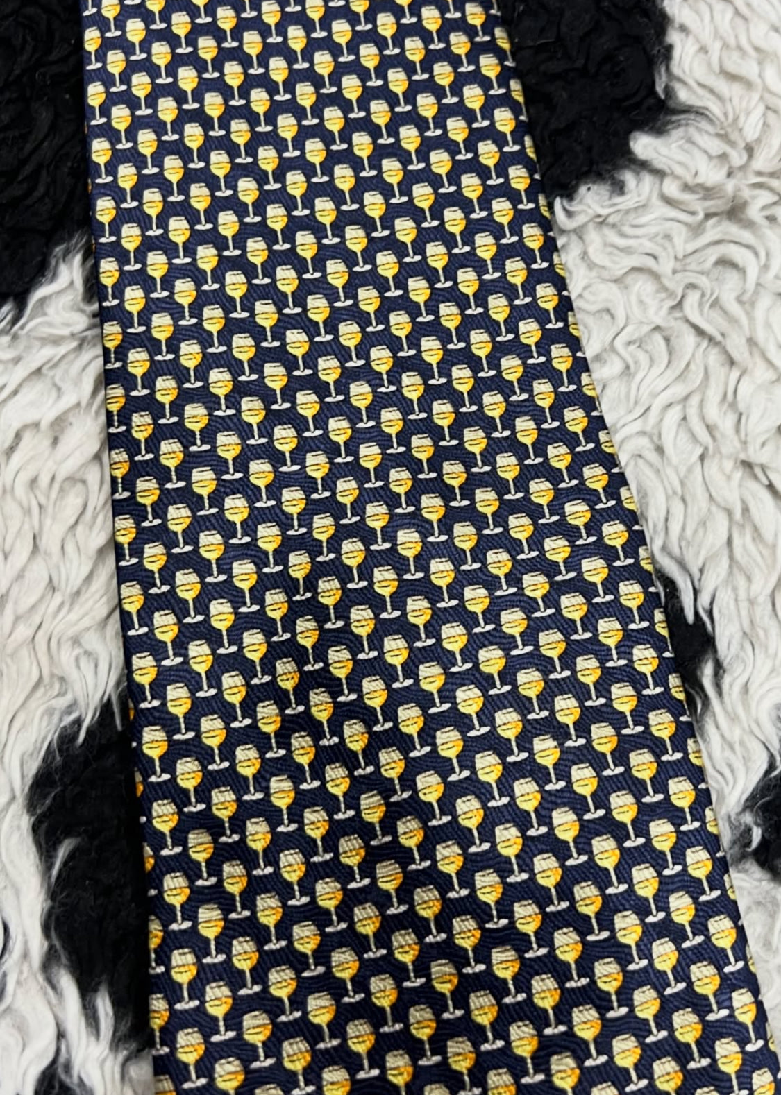 Wine Glasses Tie