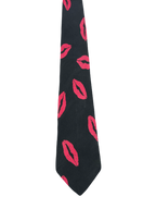 Kiss Marks Tie