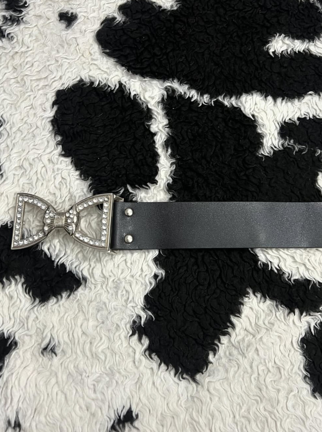Bow-Studded Belt